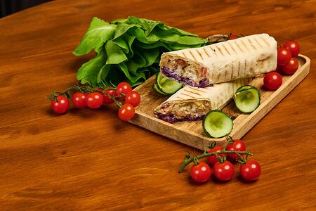 Шаурма с соусом блю чиз