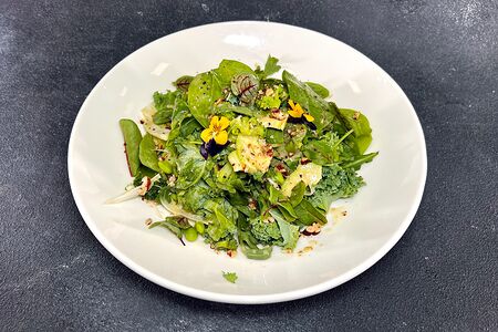Зелёный салат с трюфельной заправкой