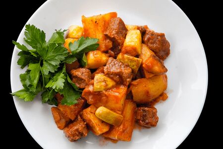 Жаркое с говядиной