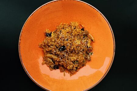 Жареный рис с говядиной