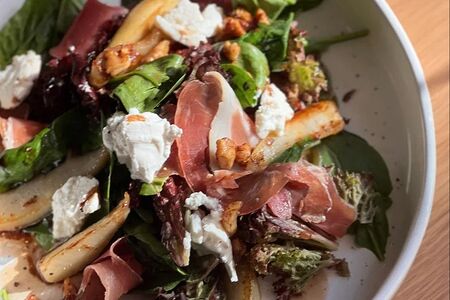 Салат с пармой