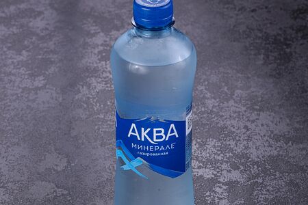 Вода Aqua Minerale газированная
