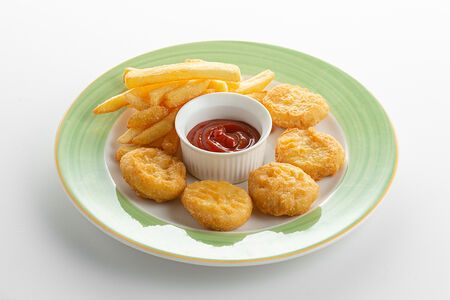 Детские куриные нагетсы с фри