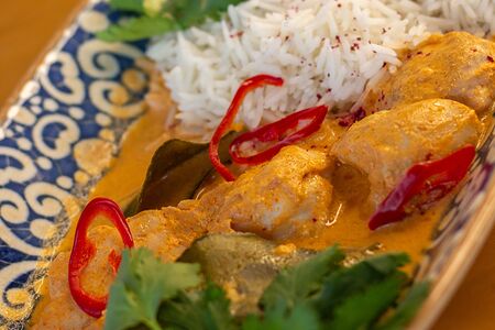 Карри из цыплёнка с рисом басмати