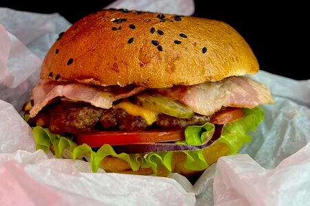 С говядиной