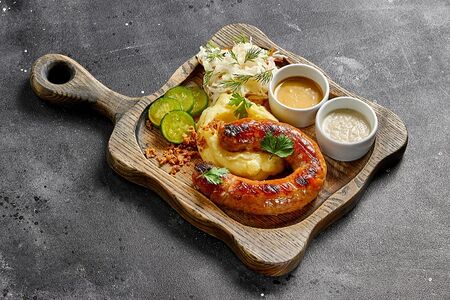 Тирольская колбаса с сыром