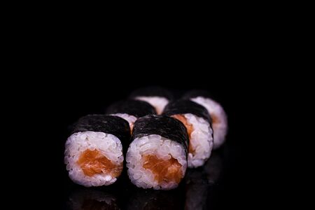 Маки Лосось