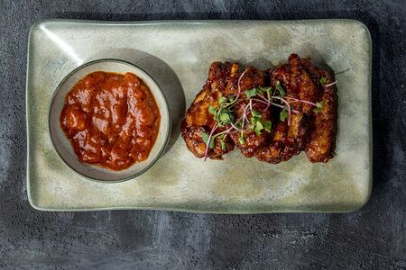 Крылья BBQ с соусом аррабиата