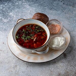 Борщ со сметаной и смальцом