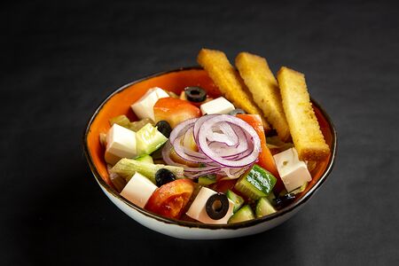 Салат по-гречески