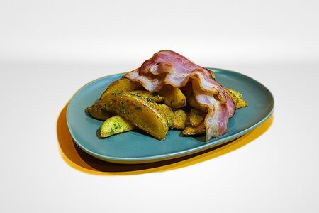 Деревенский картофель с беконом