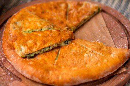 Хачапури со шпинатом и сыром