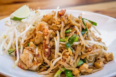 Пад-тай бо с говядиной