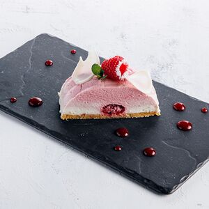 Сливочно-малиновый десерт