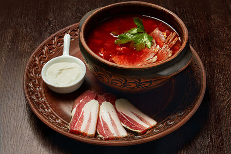 Борщ с салом