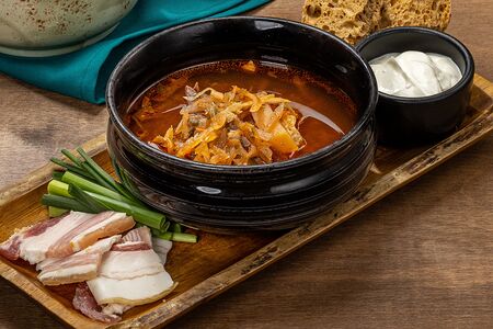 Борщ со сметаной 