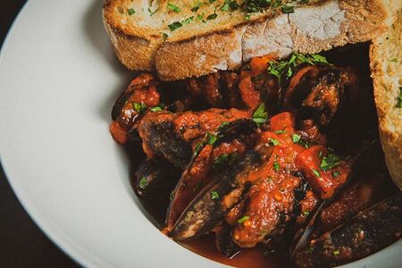 Мидии в белом вине