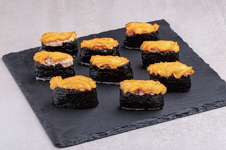 Запеченный гункан сет