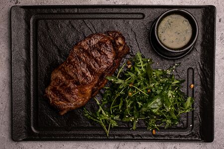 Стриплойн стейк