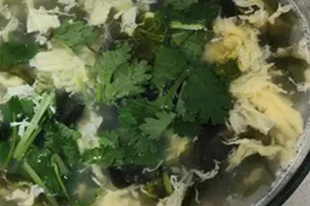 102 суп яйцо, с морской капустой
