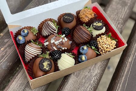 Орео 12 с ежевикой