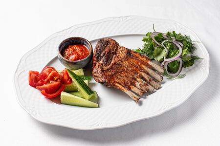 Корейка ягнёнка на гриле