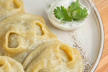 Манты с рубленой говядиной