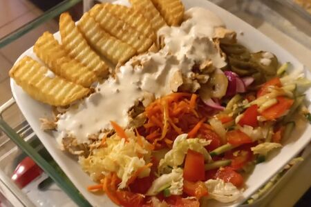 Шаверма на тарелке