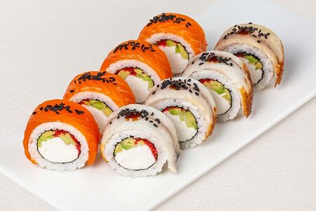 Филадельфия с угрём и лососем от шефа