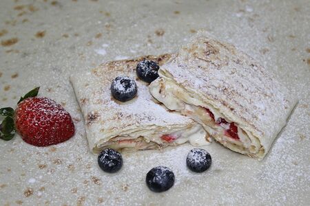 Шаурма Бананово-клубничный рай