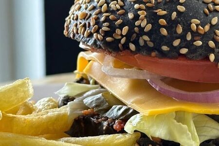 Бургер с куриной котлетой