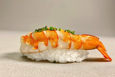 Суши с креветкой