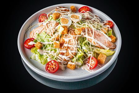 Салат цезарь с курицей