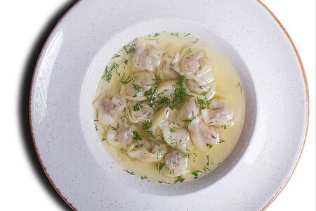 Пельмени с бульоном