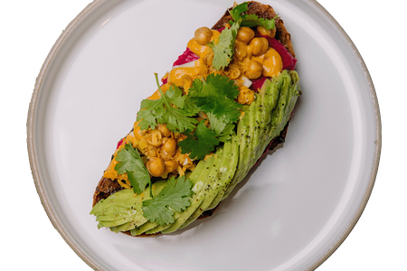 Тост со свекольным хумусом и тофу