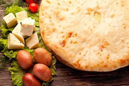 Осетинский пирог с картошкой и осетинским сыром