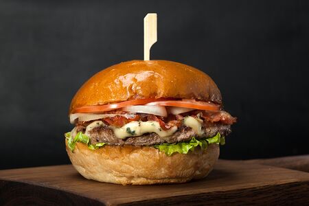 Бургер Блю чиз