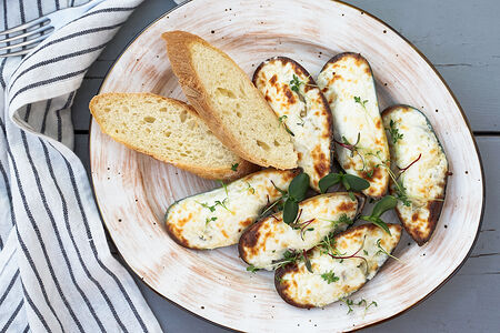 Запеченные мидии под сыром