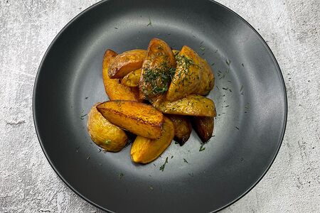 Обжаренный бейби картофель