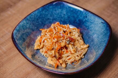 Лапша Вок с курицей (с соусом терияки)