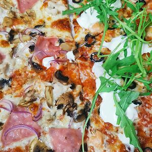 Пицца Половинки