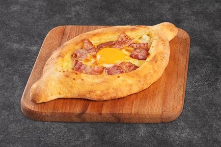 Хачапури аджарские с беконом