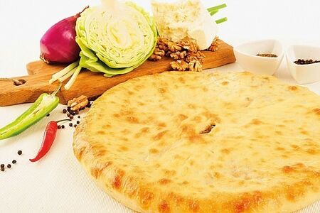 Осетинский пирог с капустой и осетинским сыром