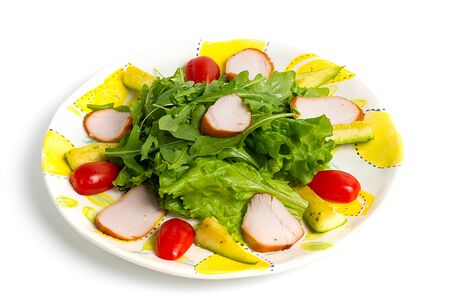 Теплый салат из курицы и цукини