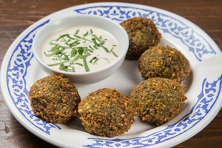 Фалафель с тхиной