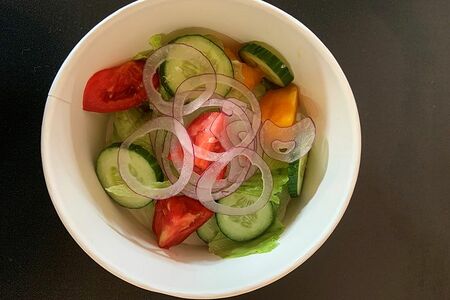 Легкий овощной салат с ароматным маслом