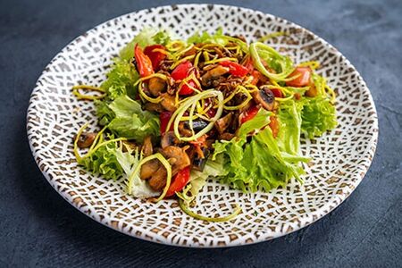 Салат с баклажанами и грибами