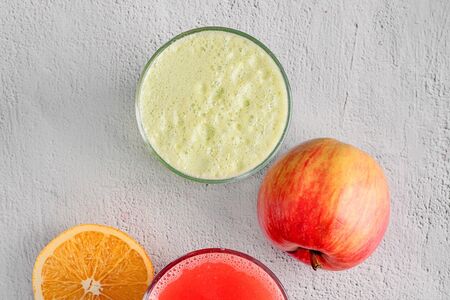 Сок свежевыжатый яблочный