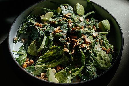 Большой зеленый салат