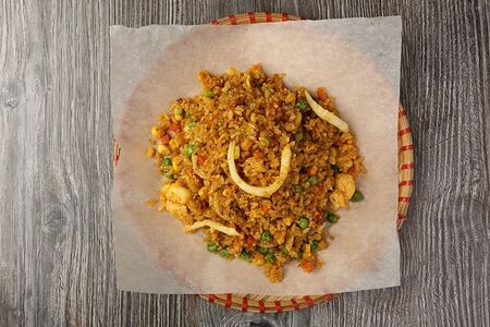 Жареный рис с морепродуктами